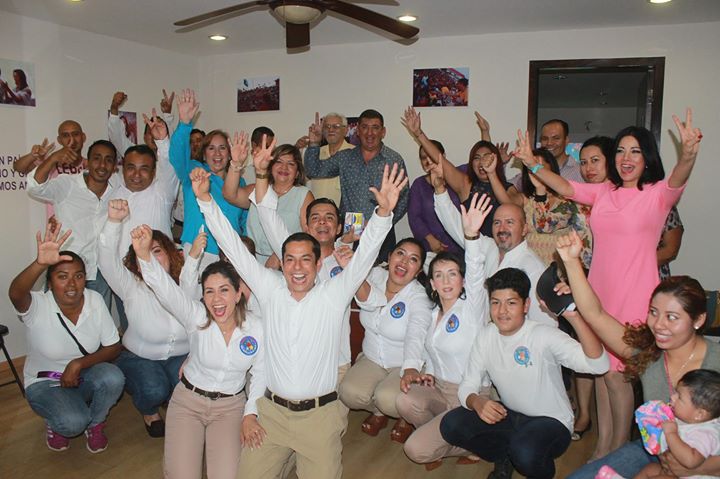 La Fundación EMAEC "Una Estrella en el Cielo", inauguró las oficinas de “Yo Con México” en esta ciudad de Acayucan.